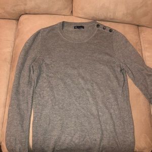 GAP sweater